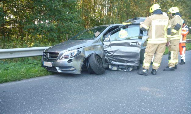 Verkehrsunfall mit mehreren Pkw