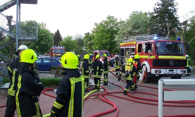 Alarmübung in Kummerfeld: Feuer im Altenheim