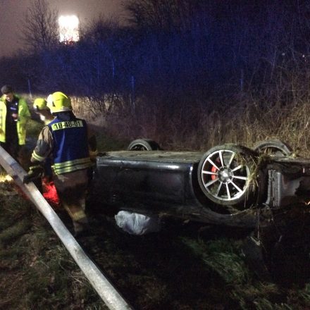 Der Porsche hat nur noch Schrott wert, alle Airbags haben gezündet.