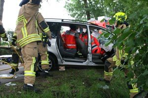 Der Patient wird die ganze Zeit über durch den Rettungsdienst versorgt und betreut