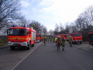 Fahrzeuge der FF Pinneberg an der Einsatzstelle