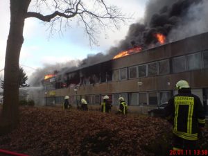 Die Brandentwicklung schreitet rasant voran