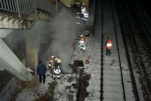 Mit Kohlensäure wurde die Brandbekämpfung eingeleitet