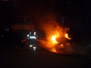 Brandbekämpfung wird eingeleitet