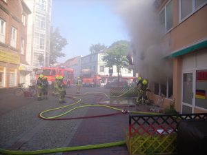 Öffnung der Fensterfront für den Rauchabzug