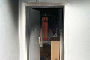 Blick in die vom Rauch zerstörte Wohnung
