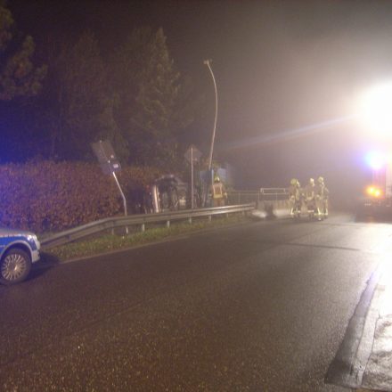 Einsatzstelle auf der Autobahnbrücke