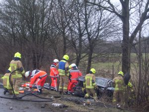 Arbeiten Hand in Hand von Rettungsdienst und Freiwilliger Feuerwehr