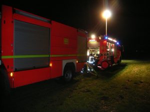 Über eine Wiese konnte dicht an die Brandstelle vorgerückt werden