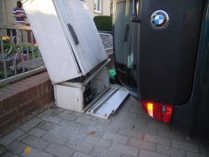 Durch den beschädigten Stromverteilungskasten hatten einige Häuser keinen Strom mehr.