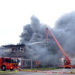 Auch nach vielen Stunden war die Rauchentwicklung noch massiv