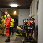 Rettungsdienst und Feuerwehr am Haupteingang