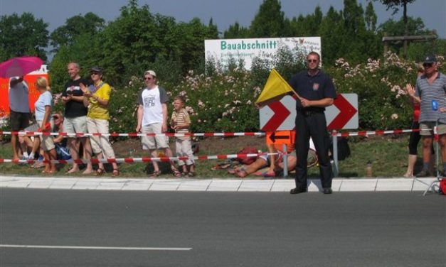 Streckenabsicherung bei den Vattenfall Cyclassics 2006