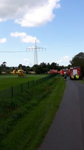 Der Rettungshubschrauber ist gerade an der Einsatzstelle gelandet