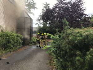 Raucheintwicklung aus dem Gebäude - Einweisung eines Angriffstrupps