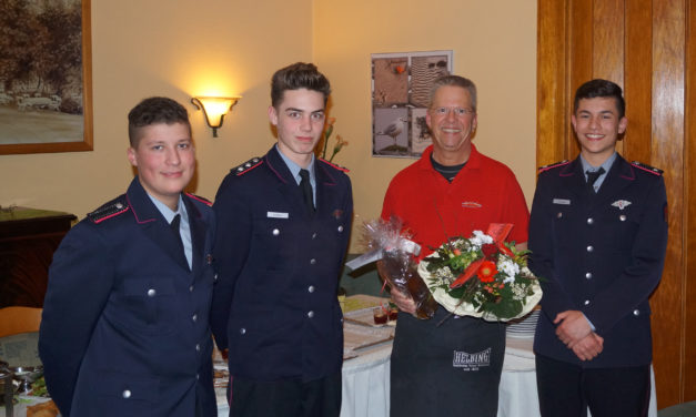 Jugendfeuerwehr Pinneberg bedankt sich bei ihrem jahrelangen Unterstützer