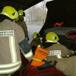 Das Dach wird zur schonenden Rettung abgeklappt