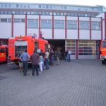 Der "Vorgänger" (rechts) begrüßt seinen "Nachfolger"