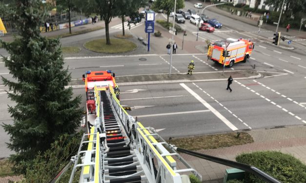Personenrettung mittels Drehleiter