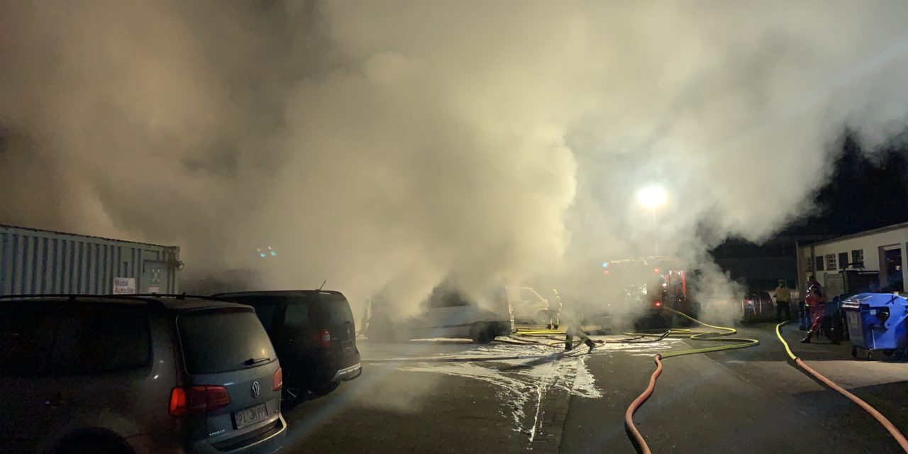 Feuer bei einer Kfz-Werkstatt