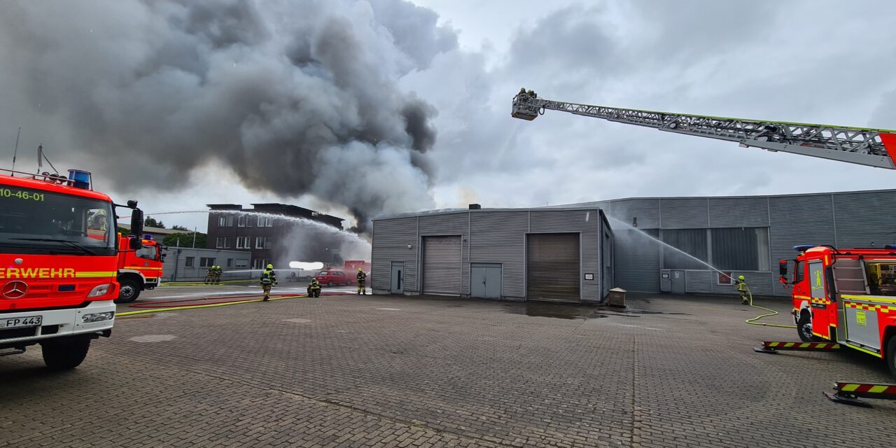 Brennt Lagerhalle – FEU4 – Abschlussmeldung