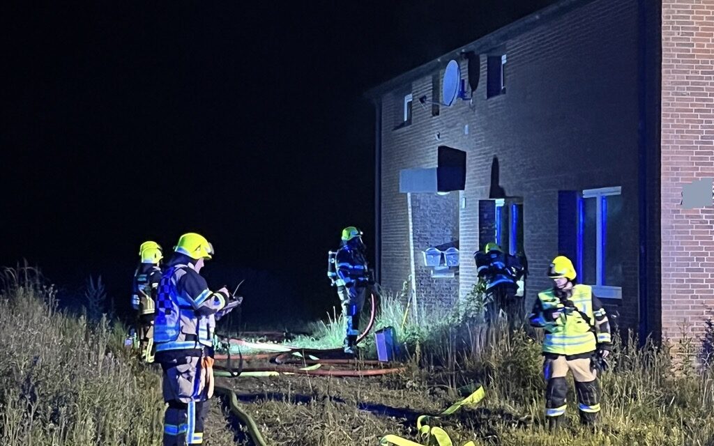 Feuer in leerstehendem Gebäude