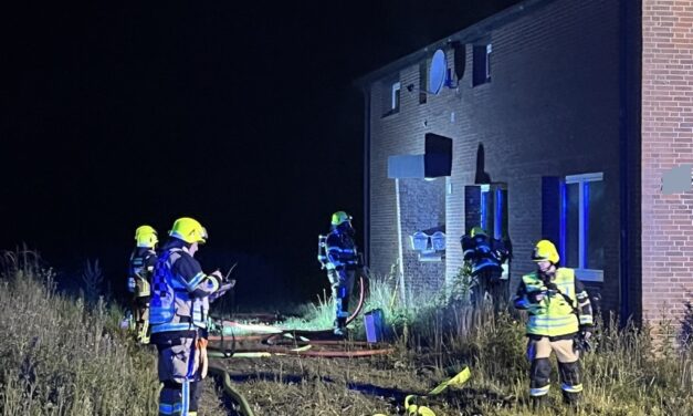 Feuer in leerstehendem Gebäude