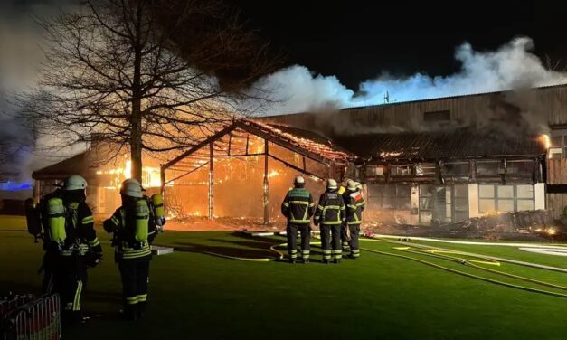 Unterstützung FF Bönningstedt bei Großfeuer