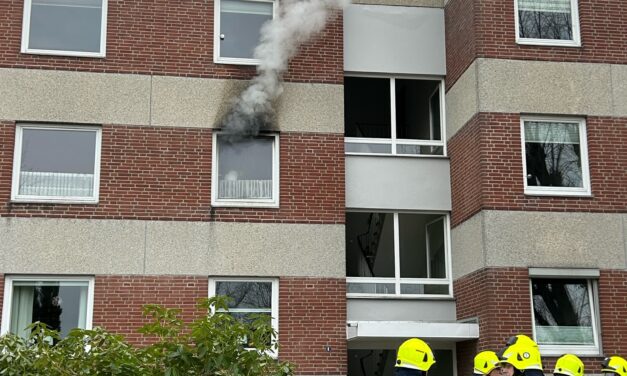 Küchenbrand mit Menschenleben in Gefahr