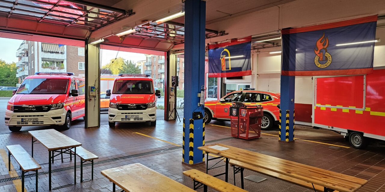 Vier gewinnt! – Übergabe neuer Fahrzeuge an die Feuerwehr