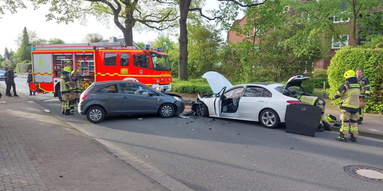 Verkehrsunfall: Betriebsstoffe aufnehmen