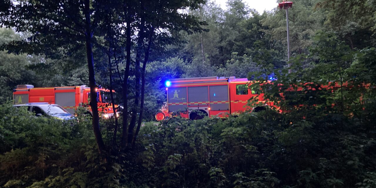 Rauchentwicklung aus Gebäude