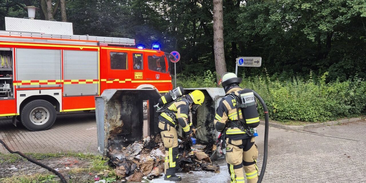 Brennt Container, wieder!