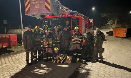 Oliv trifft auf Rot – Bundeswehr zu Besuch bei der Feuerwehr