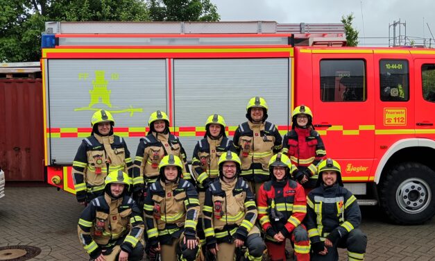 Sieben neue Truppführer für die Feuerwehr Pinneberg