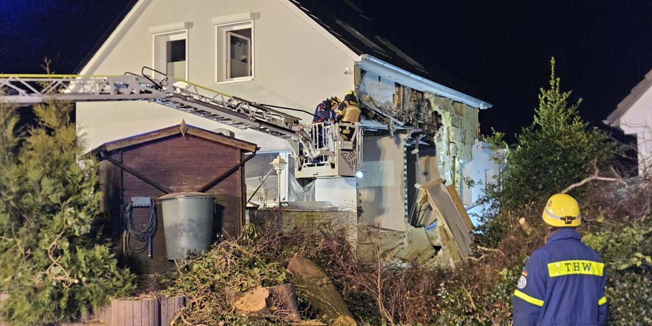 Brennende Gasflasche – Explosion in Gebäude