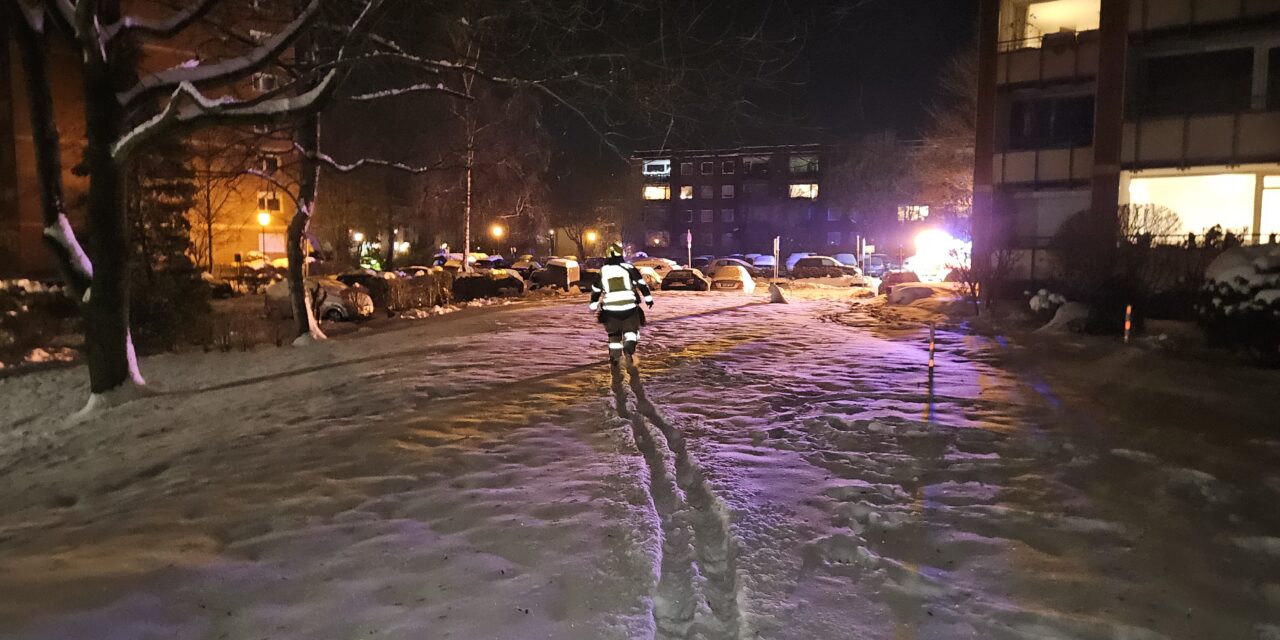 Rauchentwicklung aus Hochhaus