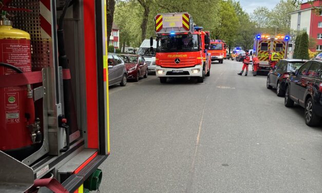 Feuer mit Menschenleben in Gefahr – Angebranntes Essen