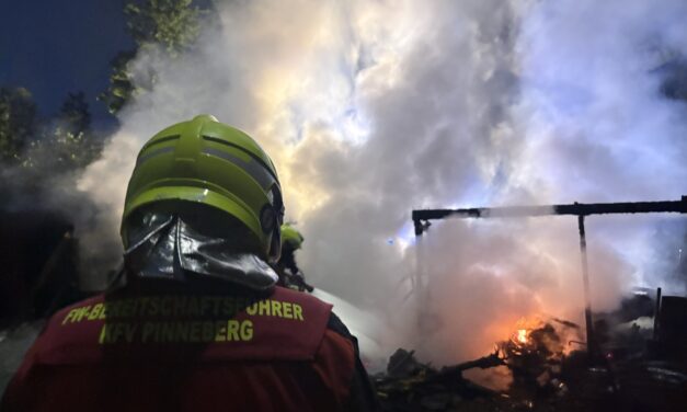 Einsatz Feuerwehrbereitschaft bei Großbrand