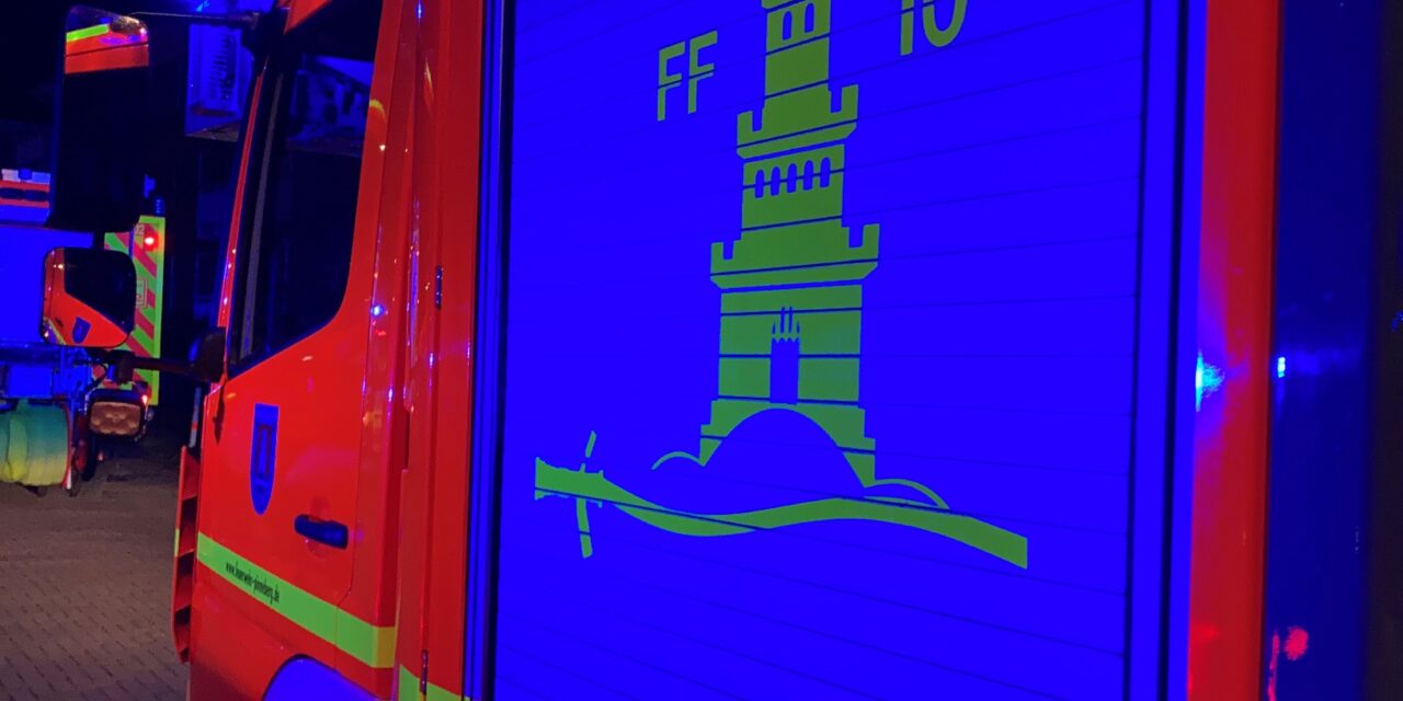 Feuermeldung mit einer Person in Wohnung