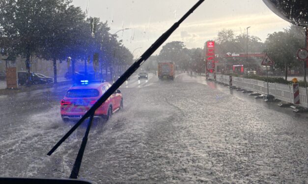 Unterstützung Feuerwehr Elmshorn bei Unwetter