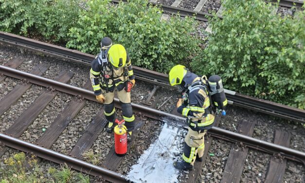 Brennt Bahnschwelle
